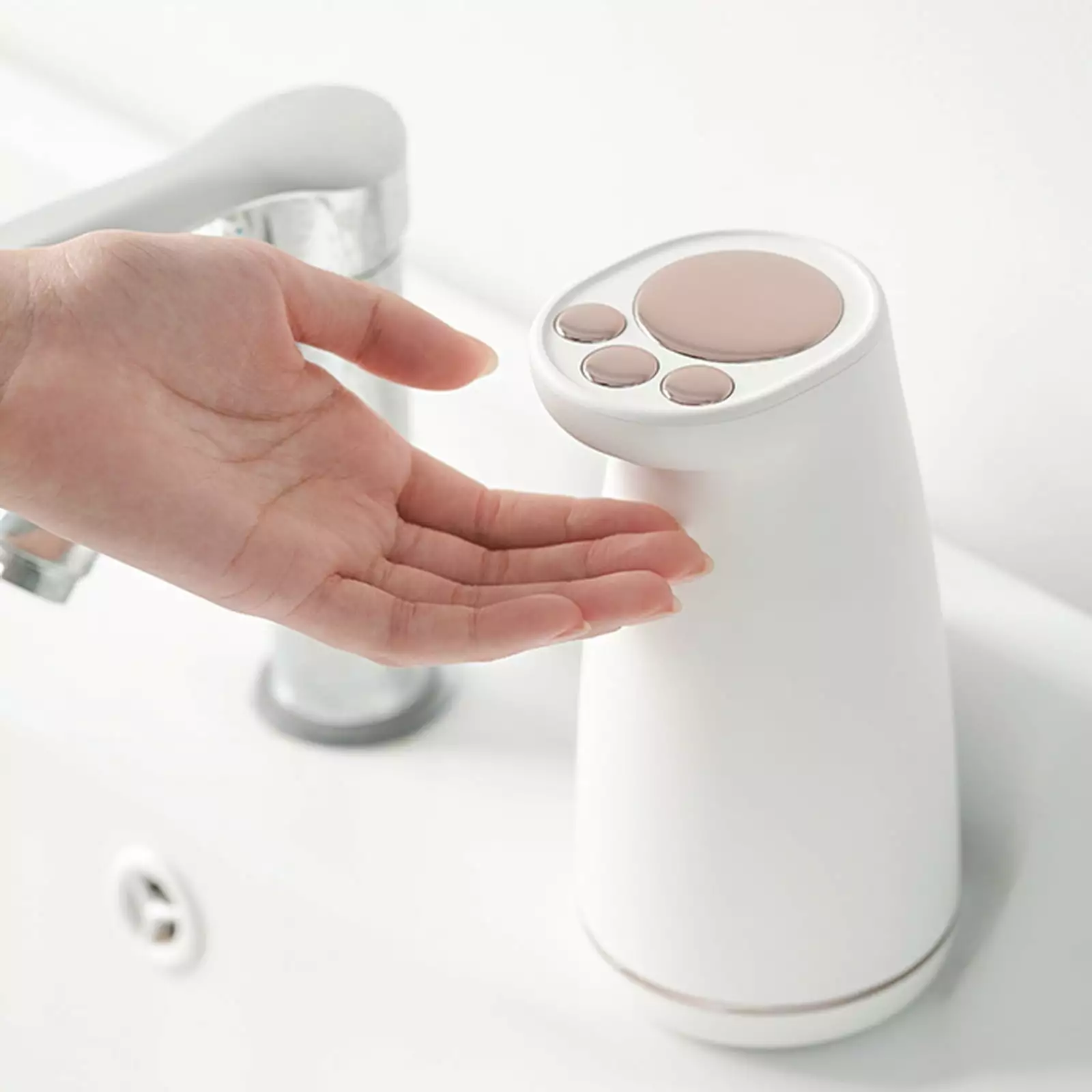 Vikakiooze Automatic Soap Dispenser. Rechargeable Non-Contact Foaming Soap Dispenser. Automatic Motion Sensing Waterproof Hands-Free Soap Dispenser. Large Capacity 300ml