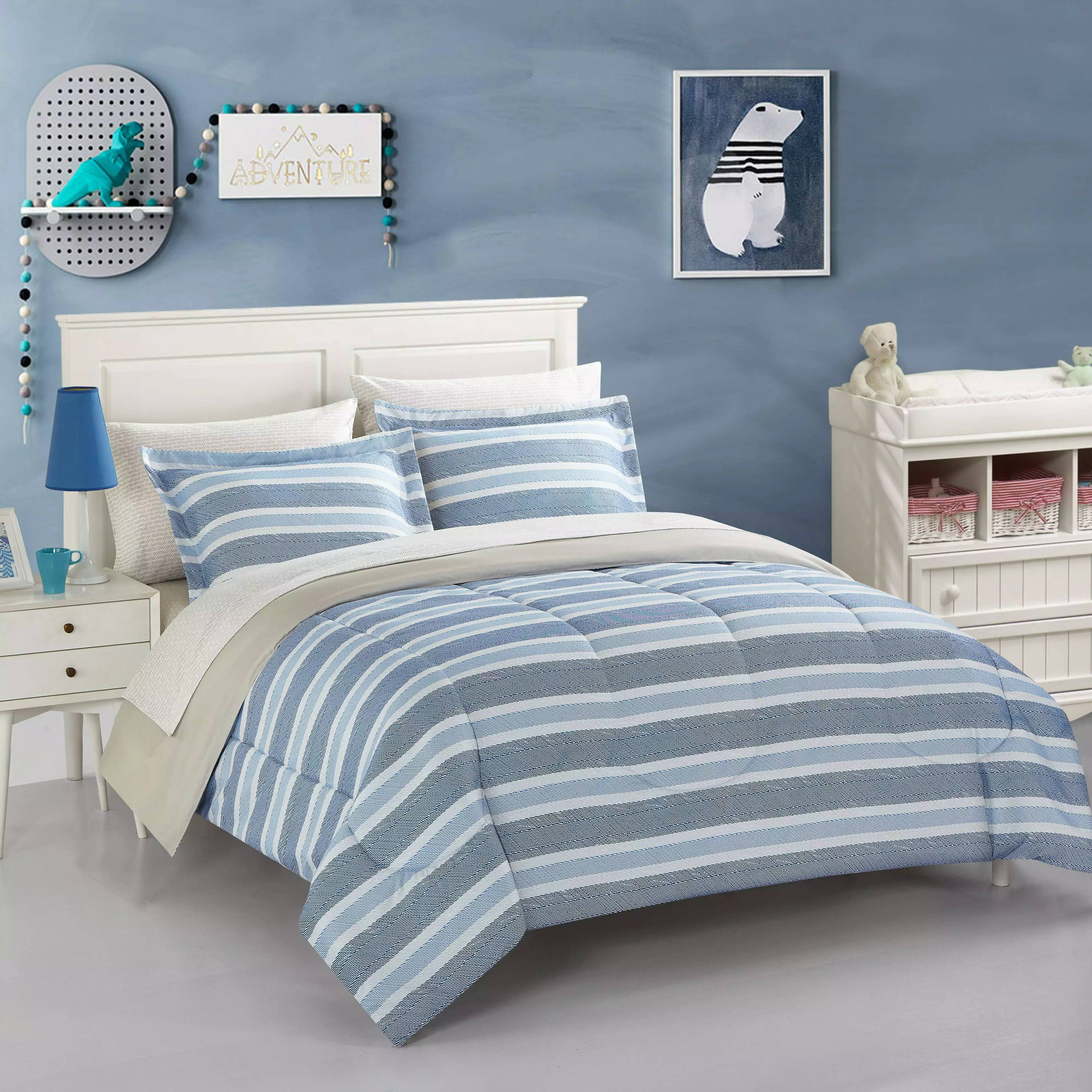 American Original Brody Bed in a Bag Set. Queen. Light Blue. Polyester