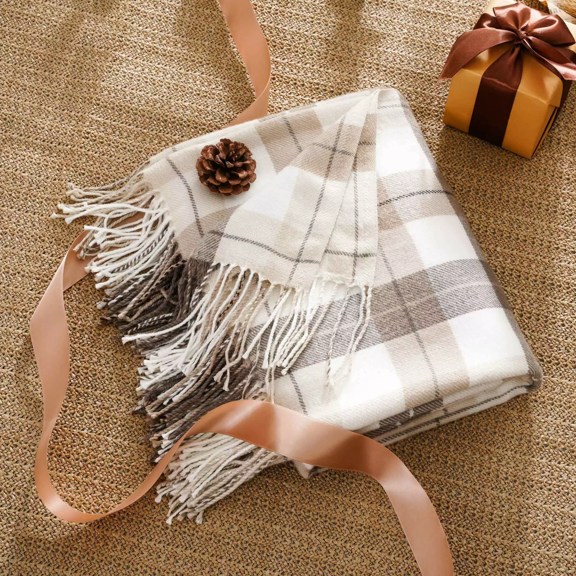 Battilo Classic Plaid Throw Blanket.Lightweight Outdoor Picnic Throws. Housewarming Gifts. 50x60