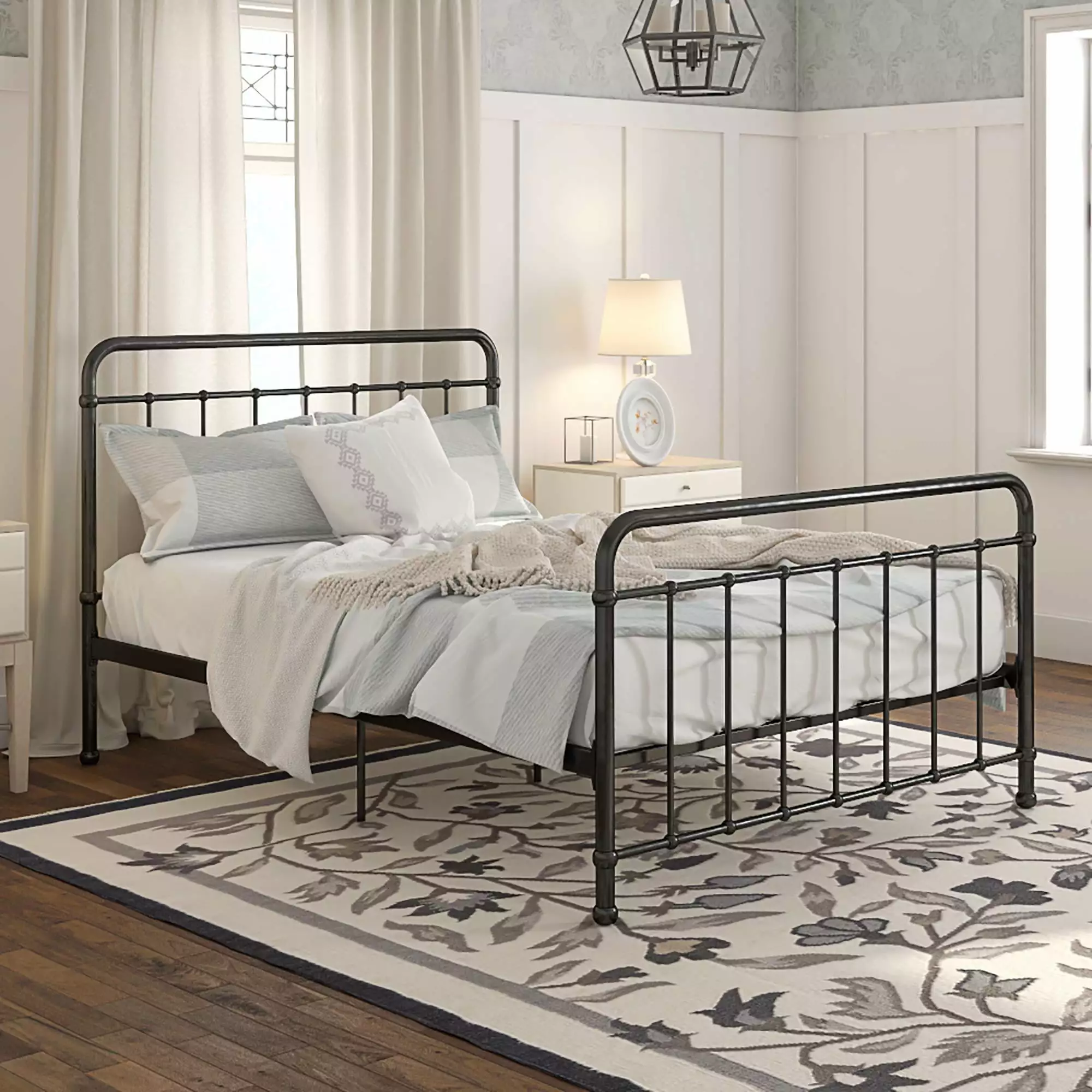 Better Homes & Gardens Kelsey Full Metal Bed. Black