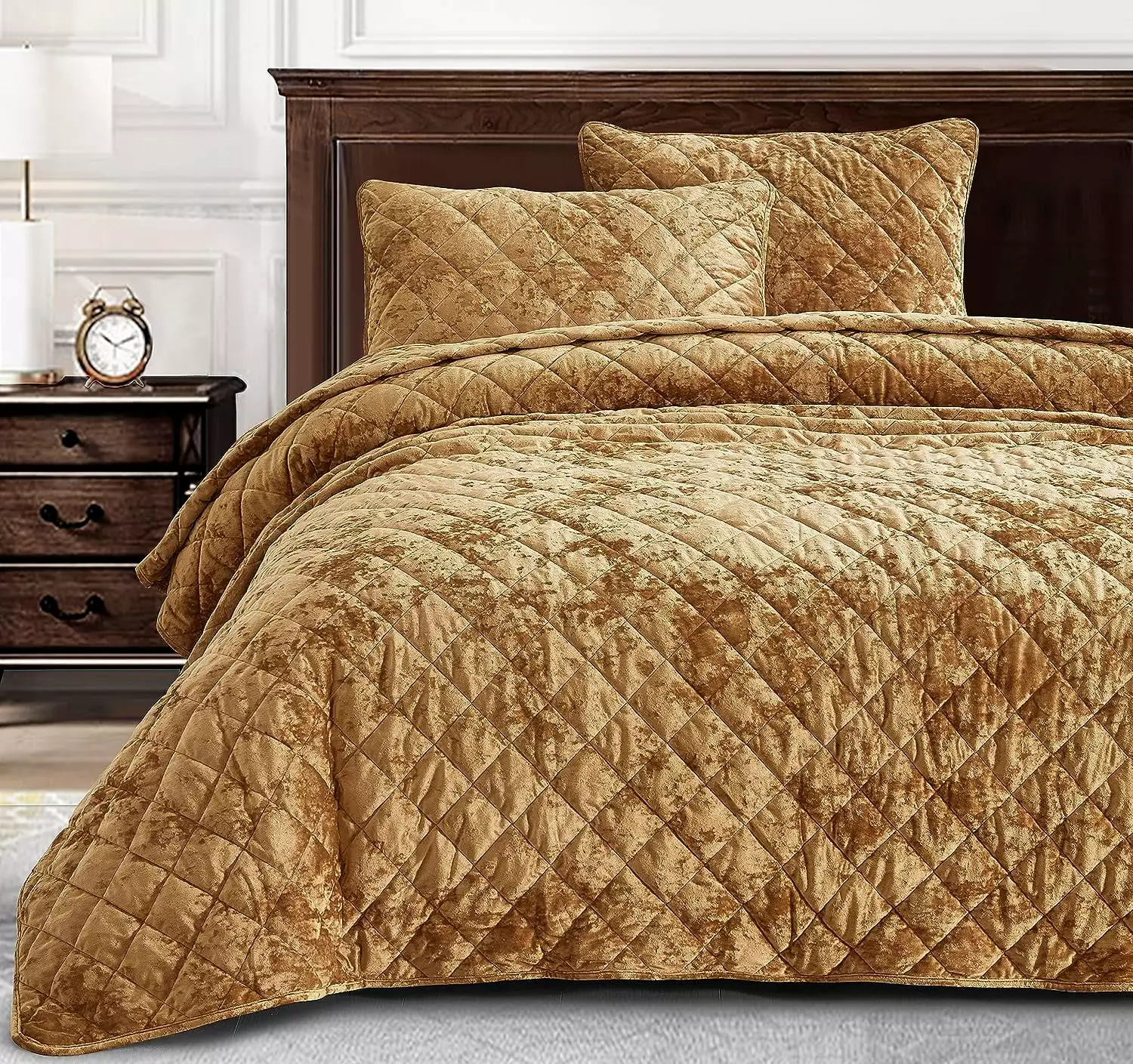 Chezmoi Collection Lux Caramel Gold Velvet Quilt King Set. 3-Piece Lush Plush Distressed Velvet Bedding All Season Lightweight Comforter Brushed Microfiber Reverse with Diamond Stitch Quilting