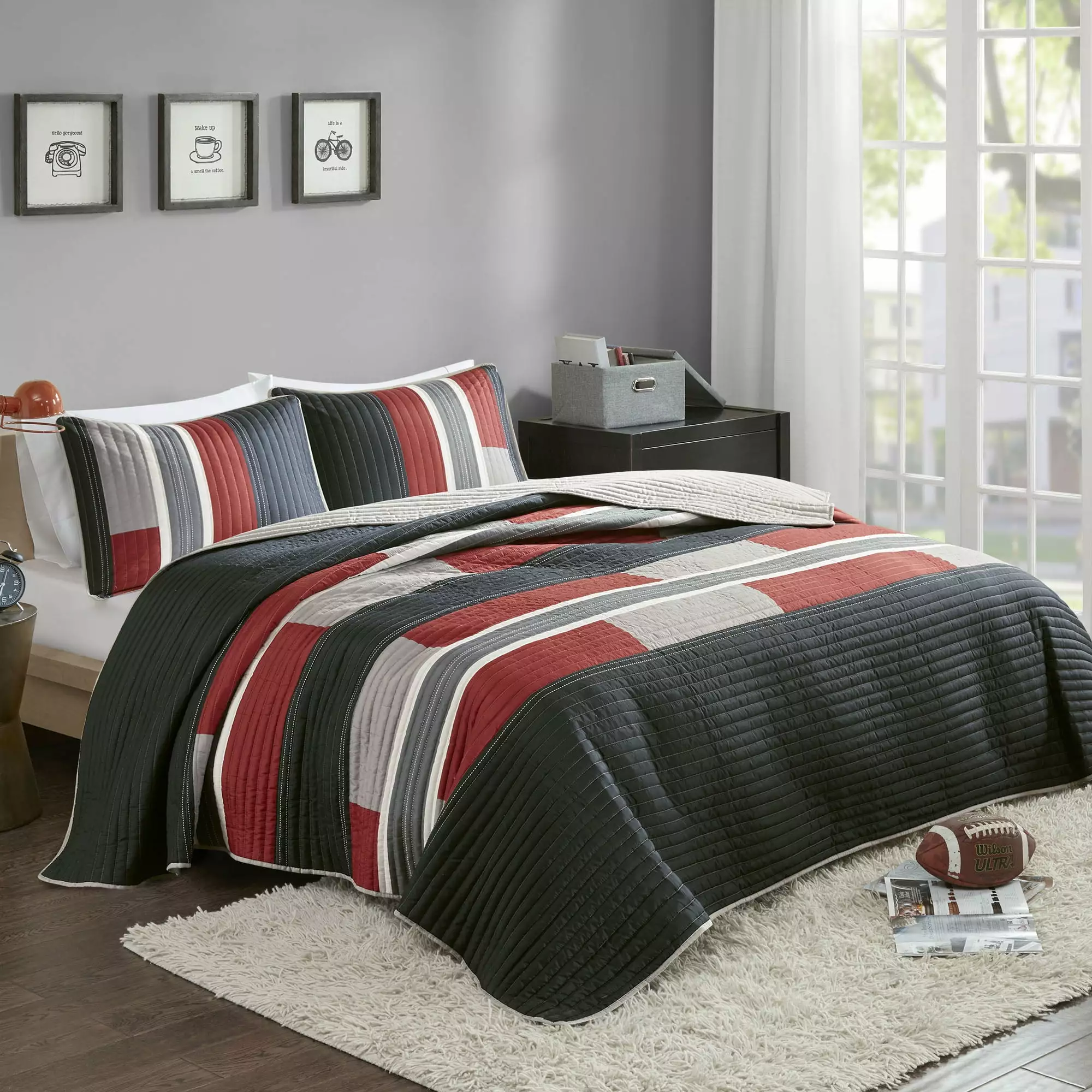 Comfort Spaces Pierre Mini Quilt Set. Twin/Twin XL. Black/Red