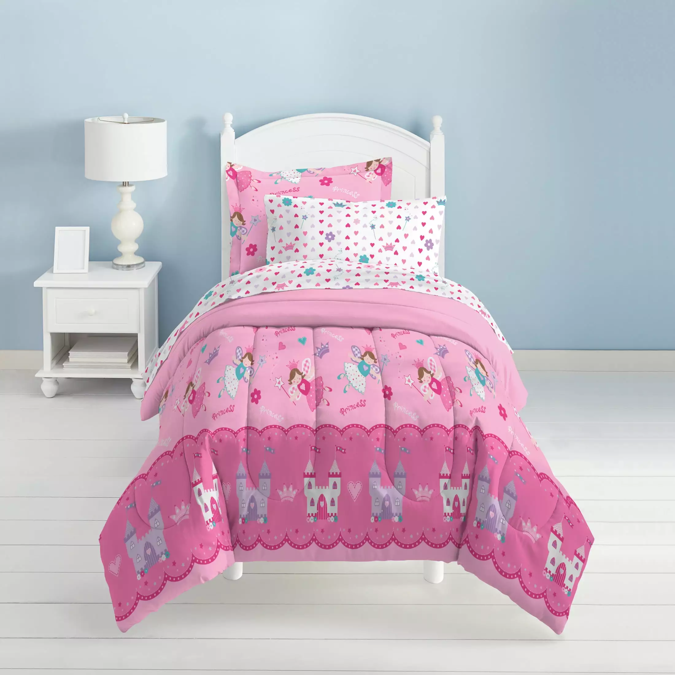 Dream Factory Magical Princess Toddler 4 Piece Comforter Set. Polyester. Pink. Purple. White. Multi. Child. Female