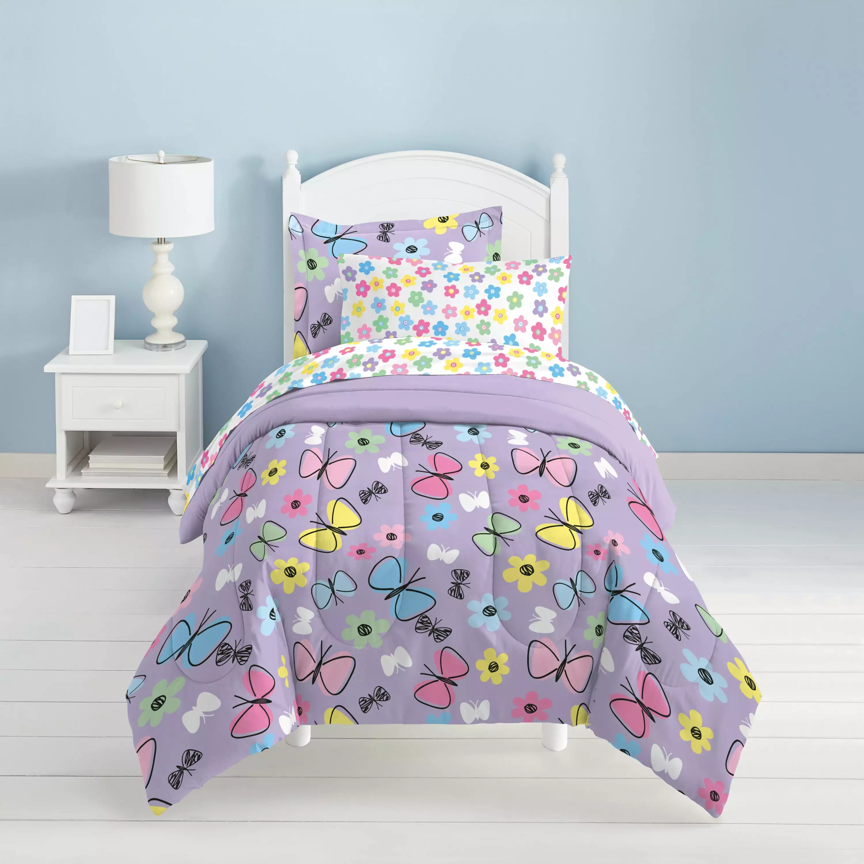 Dream Factory Sweet Butterfly Twin 5 Piece Comforter Set. Polyester. Microfiber. Purple. Pink. Sky Blue. Multi. Child. Female