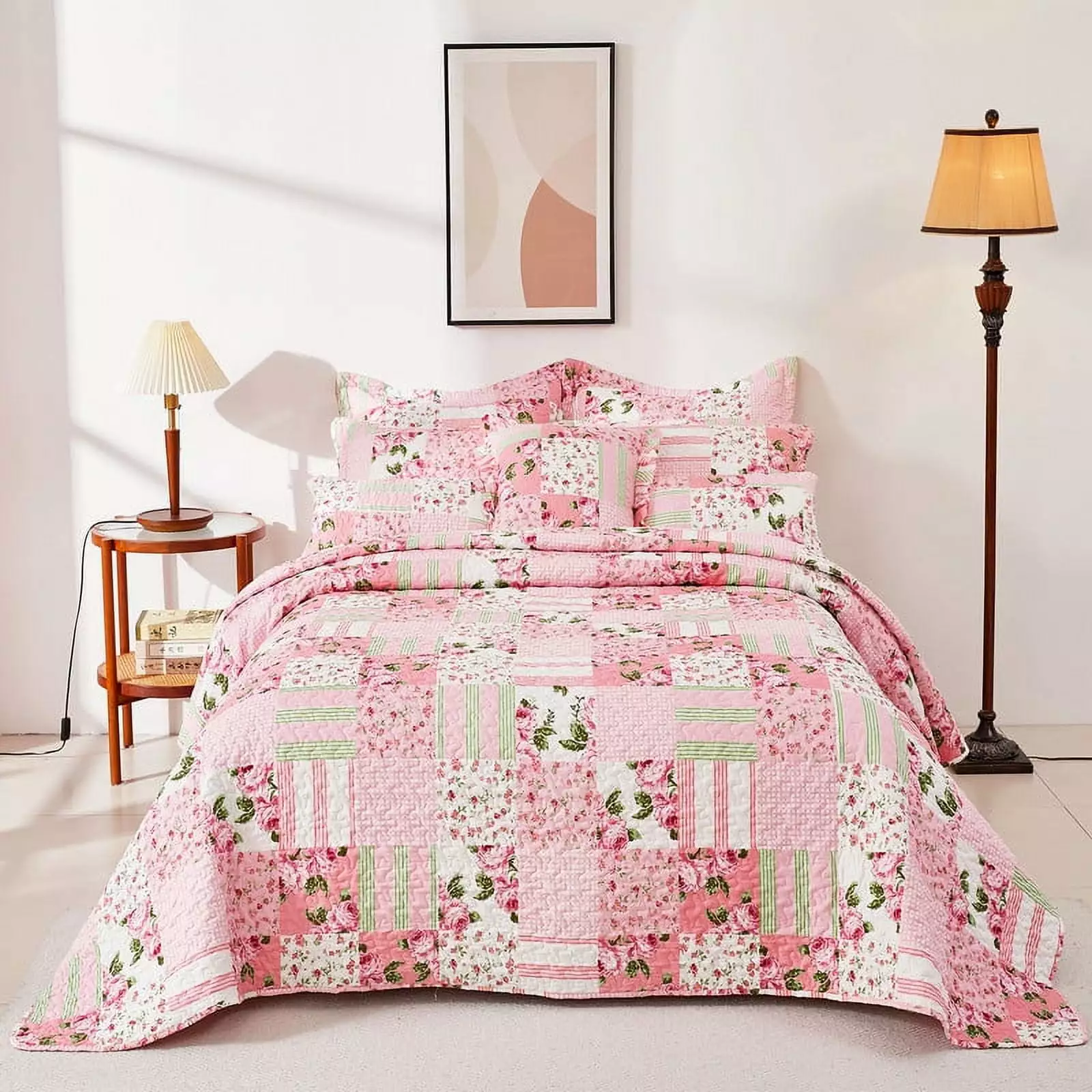 Evenhug Quilts 3-Piece Pink Patchwork Floral Quilt Set With Shams