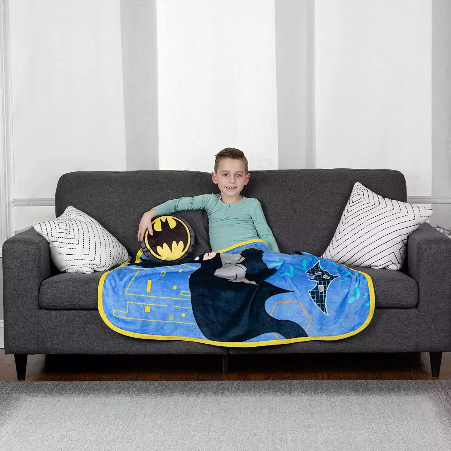 Franco Kids Bedding Super Soft Plush Decorative Pillow and Throw Set. 40 in x 50 in. Batman 40 in x 50 in Batman