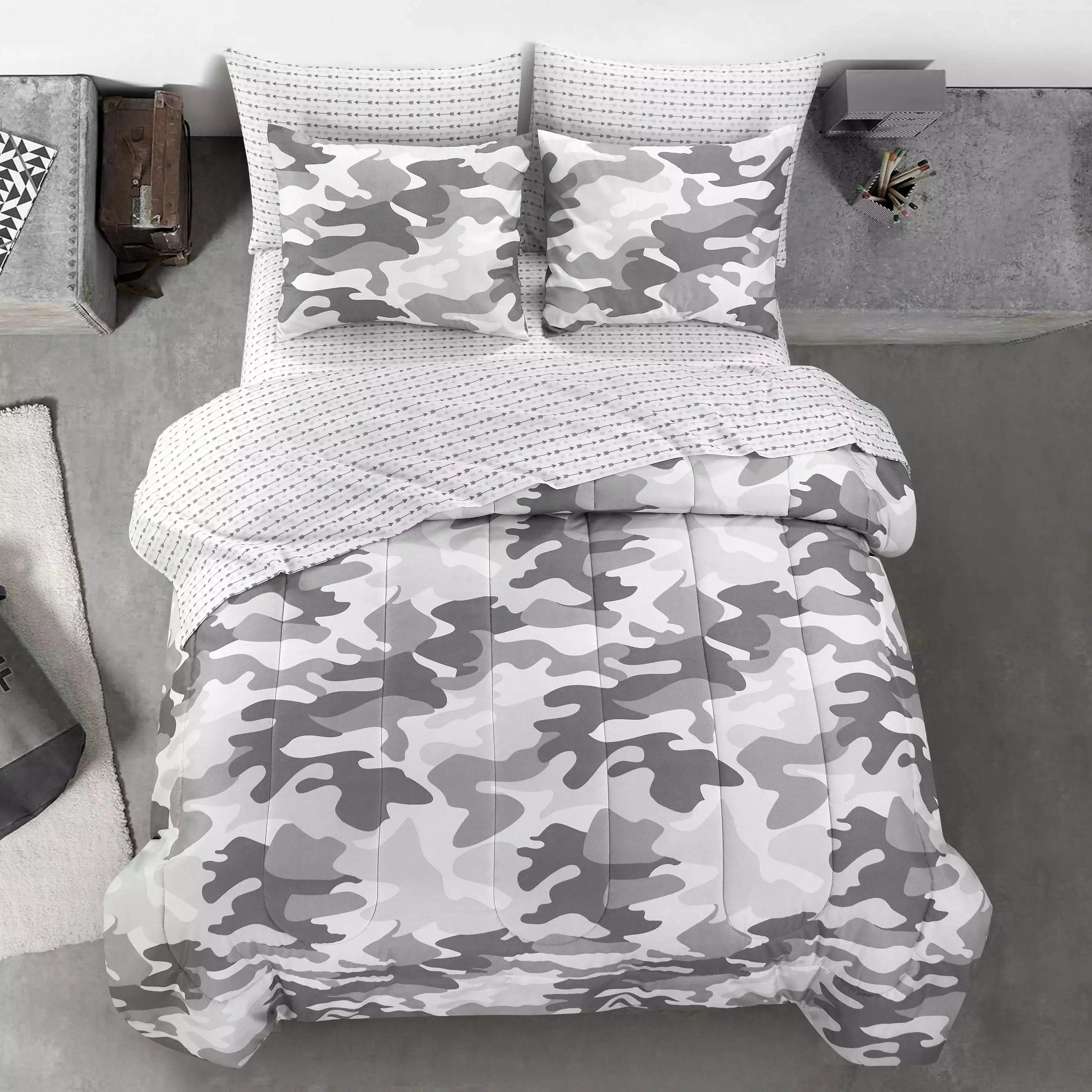 Heritage Club Gray Camouflage Bed in a Bag Set. Twin XL