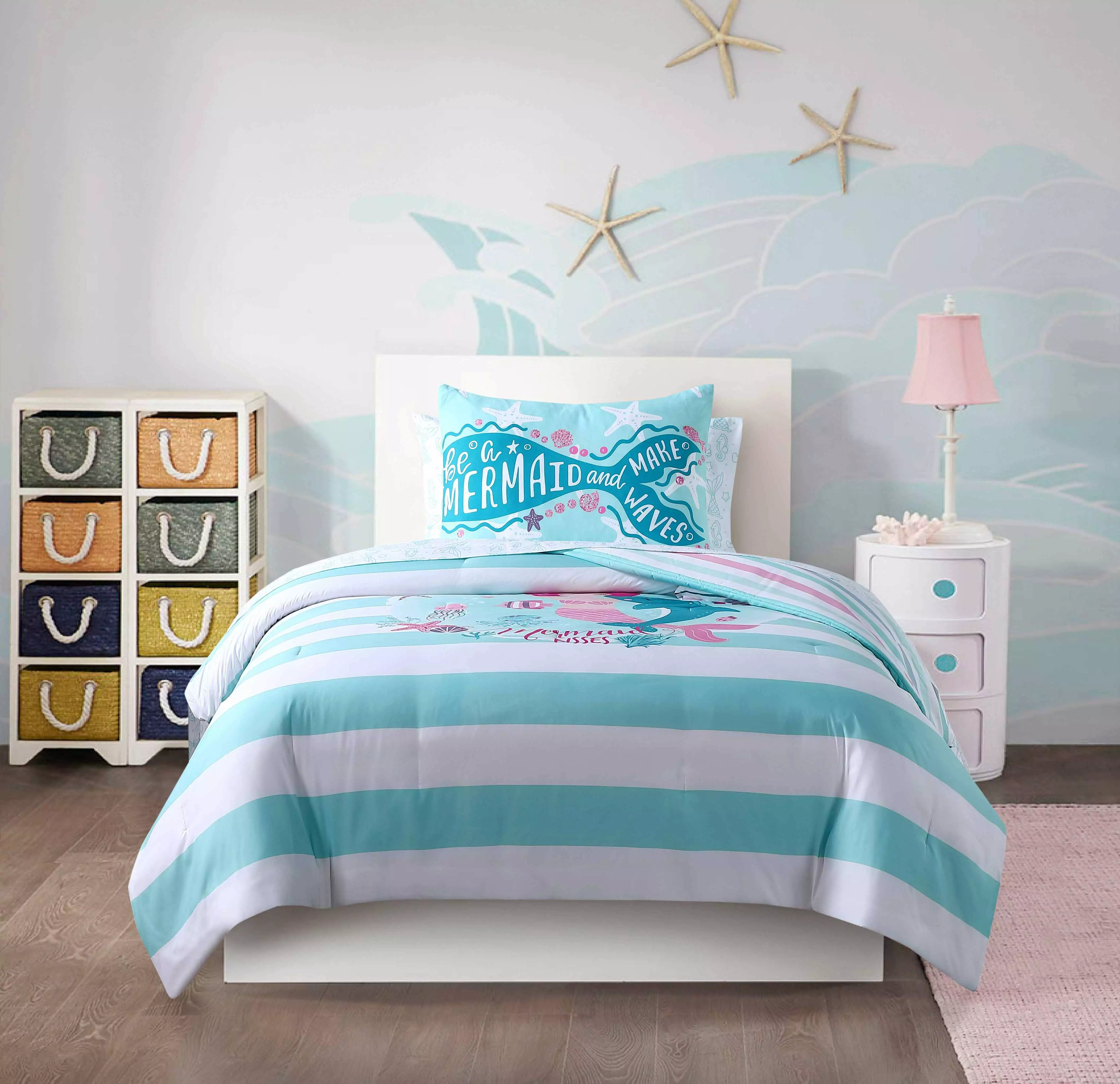 Heritage Club Mermaid and Make Waves Bed in a Bag Set. Twin