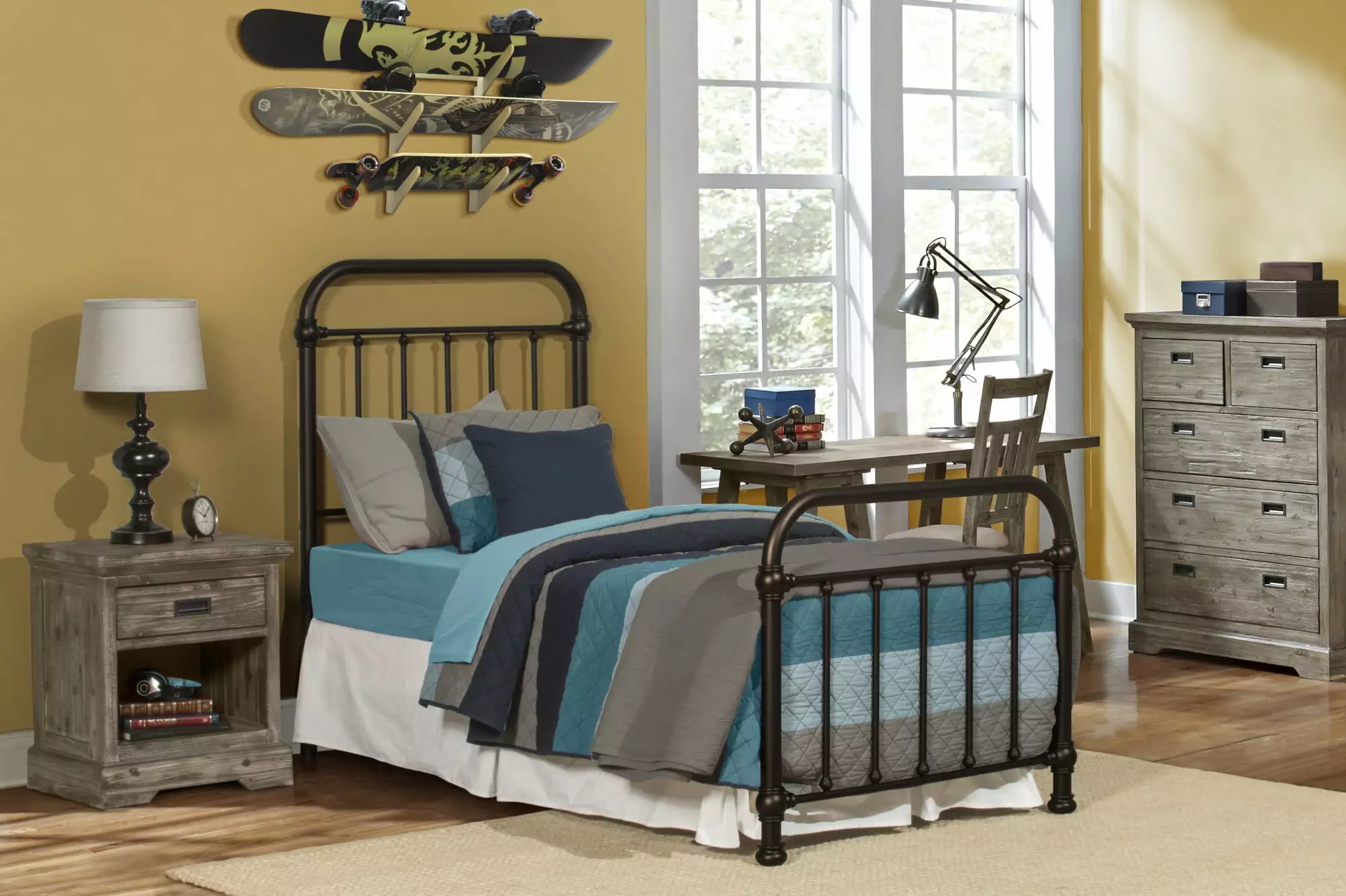 Hillsdale Furniture Kirkwood Classic Metal Twin Bed with Frame. Dark Bronze