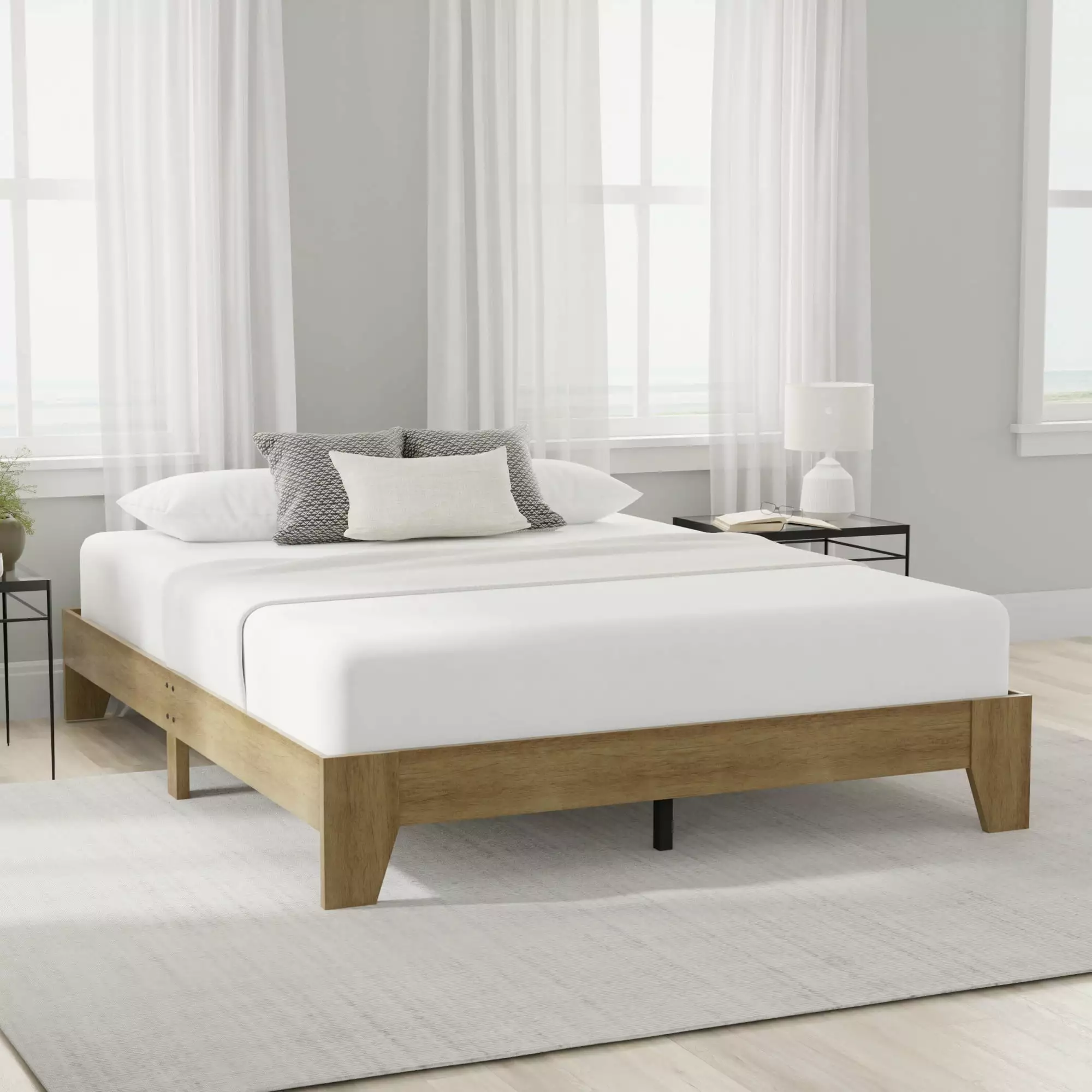 Hillsdale Furniture Sunridge Queen Wood Platform Bed. Knotty Oak