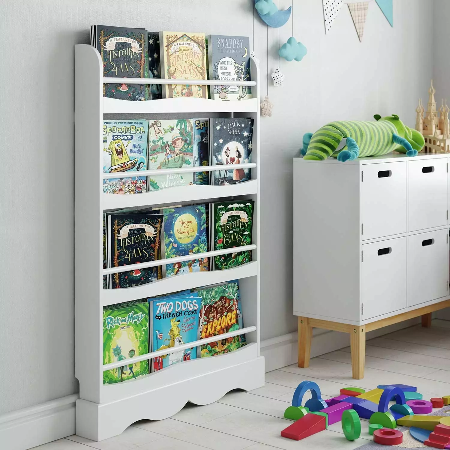 Homfa 4-Tier Kids Bookshelf. 4 Wall Mounted Bookcase Rack for Children Study Living Room Bedroom. White Finish