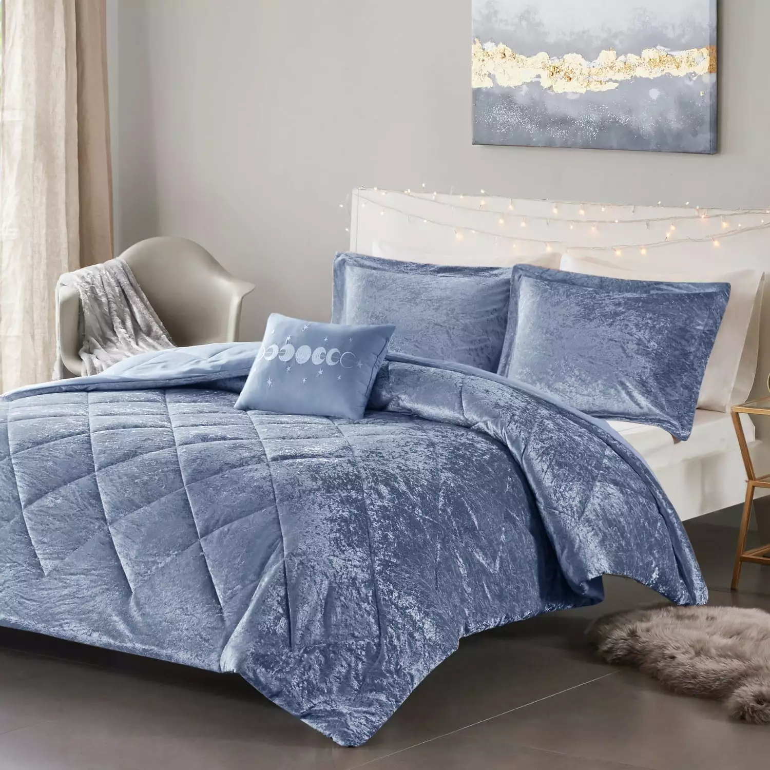 Intelligent Design Twin/Twin XL Velvet Comforter Set 3-Piece Diamond Quilting Luxurious Bedding Set with Decor Pillow Blue