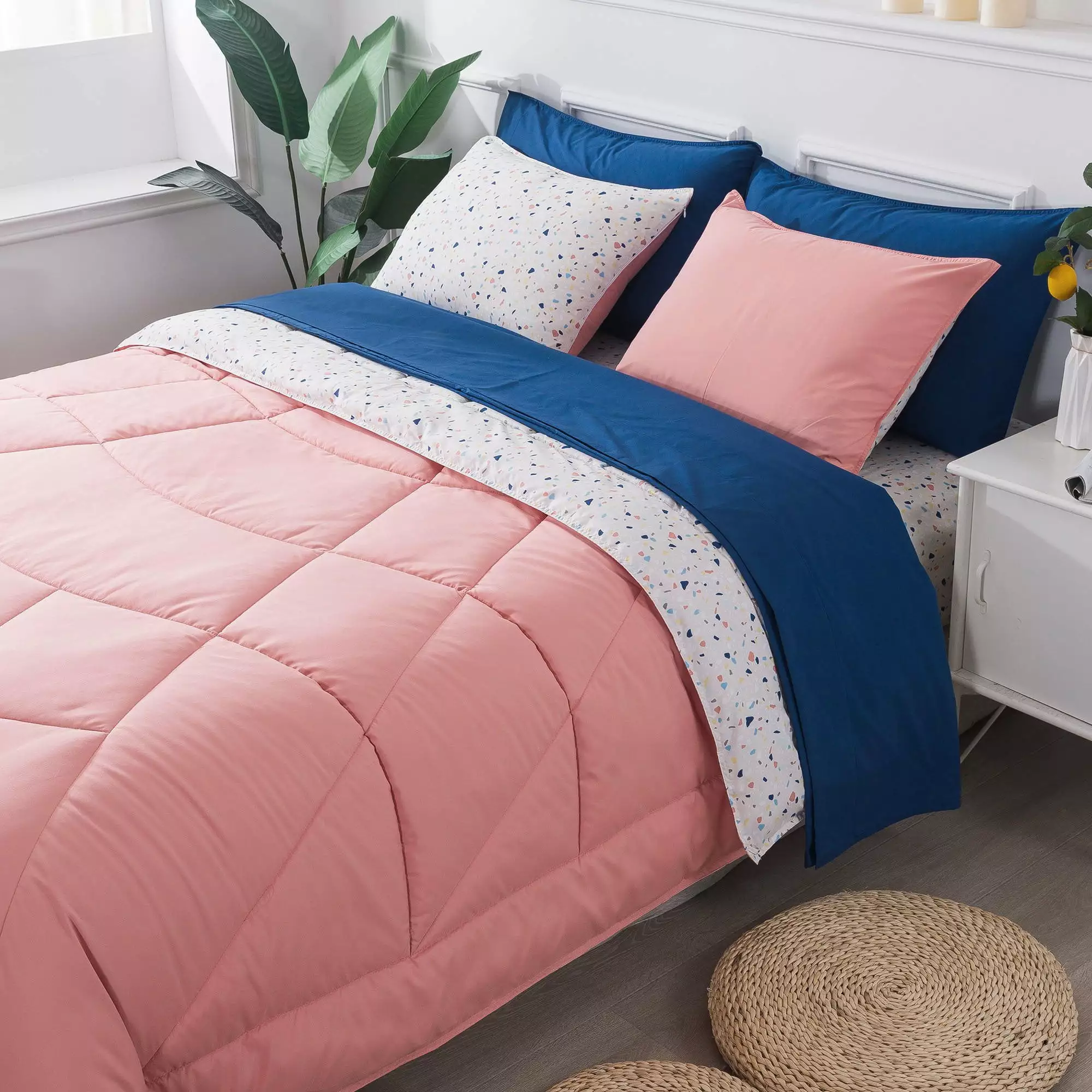 KASENTEX Kids Reversible 5 Piece Bed in A Bag Microfiber Reversible. Pink. Twin Size Comforter Set