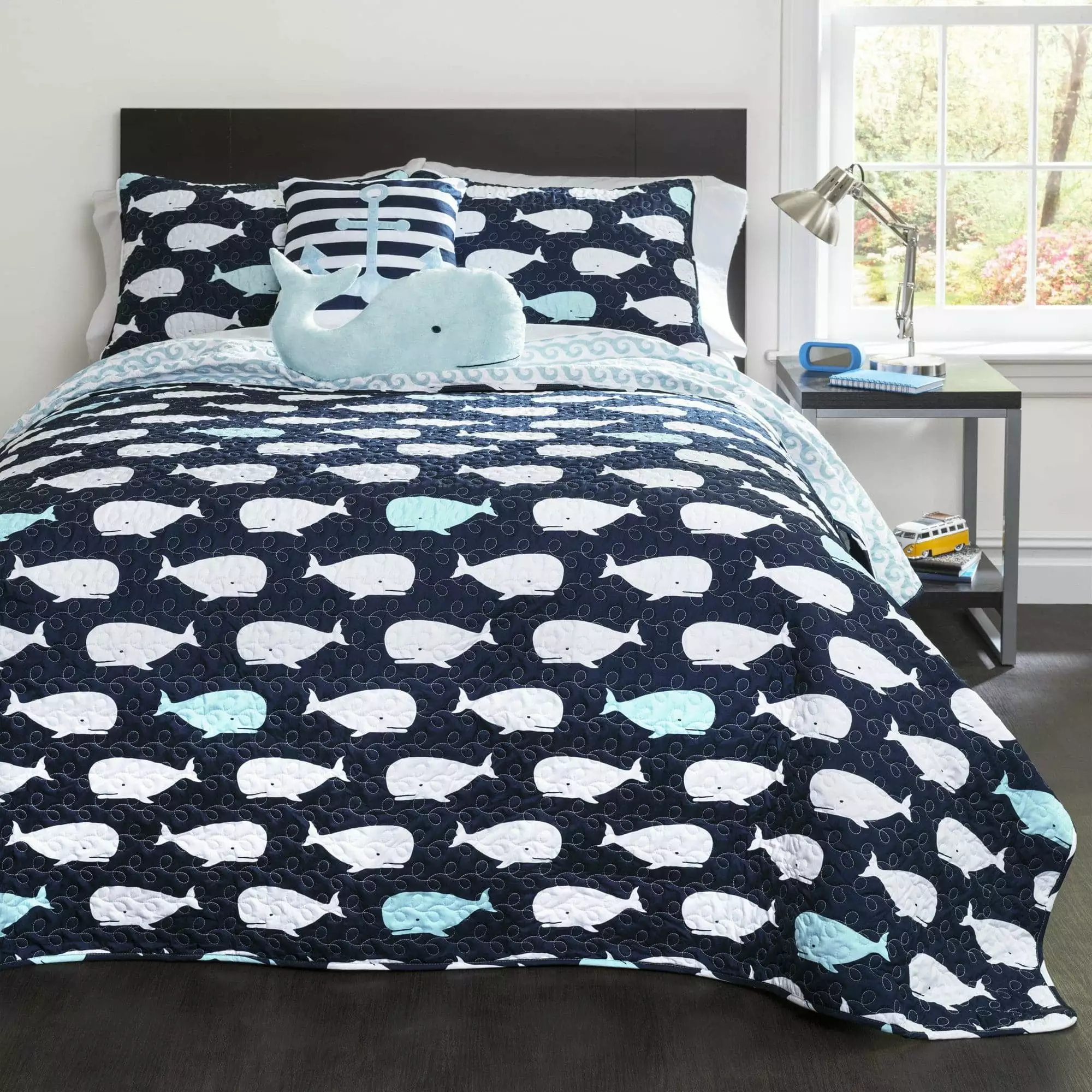 Lush Decor Whale Kids Animal Print Reversible Quilt. Twin. Navy. 4-Pc Set