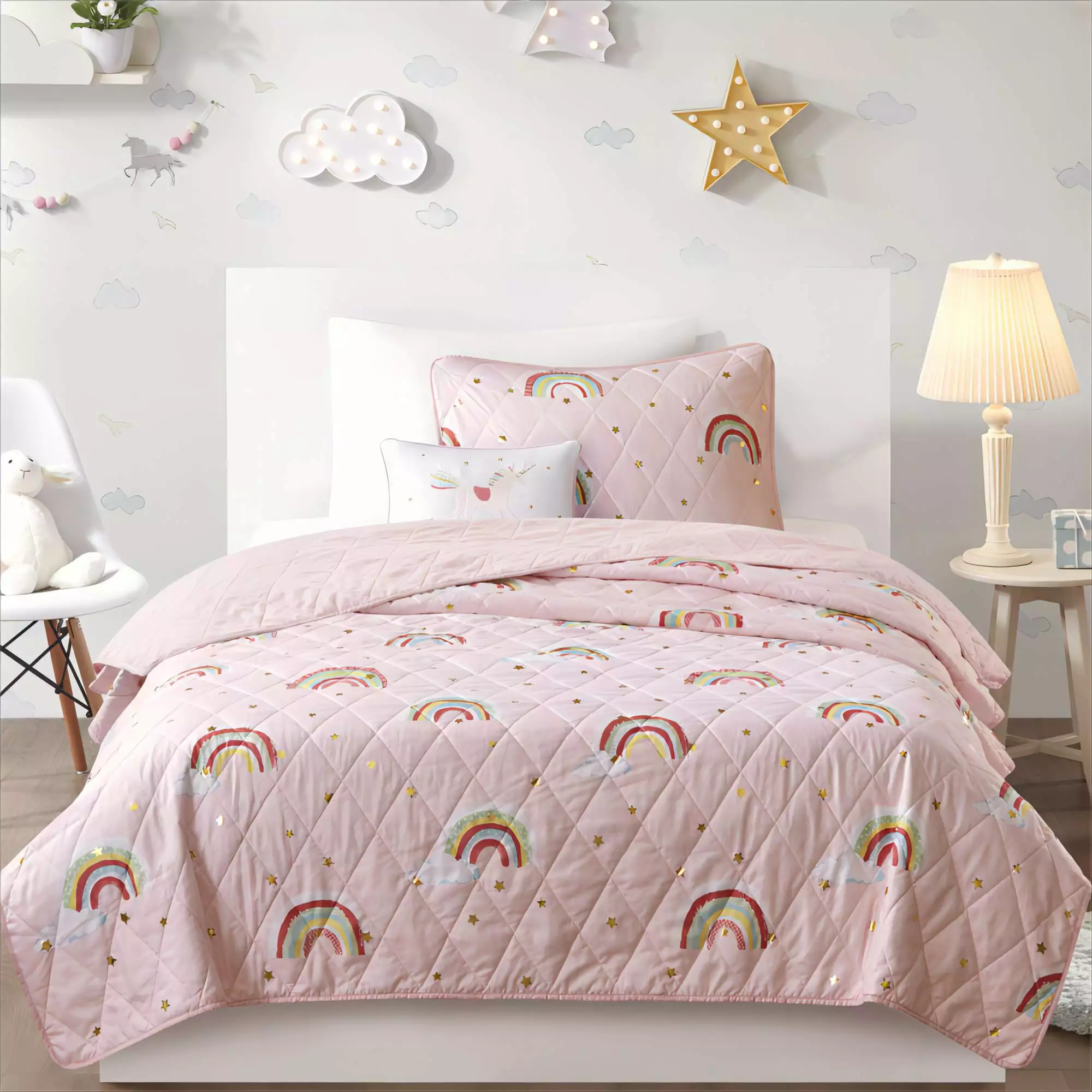 Mi Zone Kids Full/Queen Reversible Quilt Set 4-Piece Rainbow with Metallic Printed Star Pink Summer Coverlet