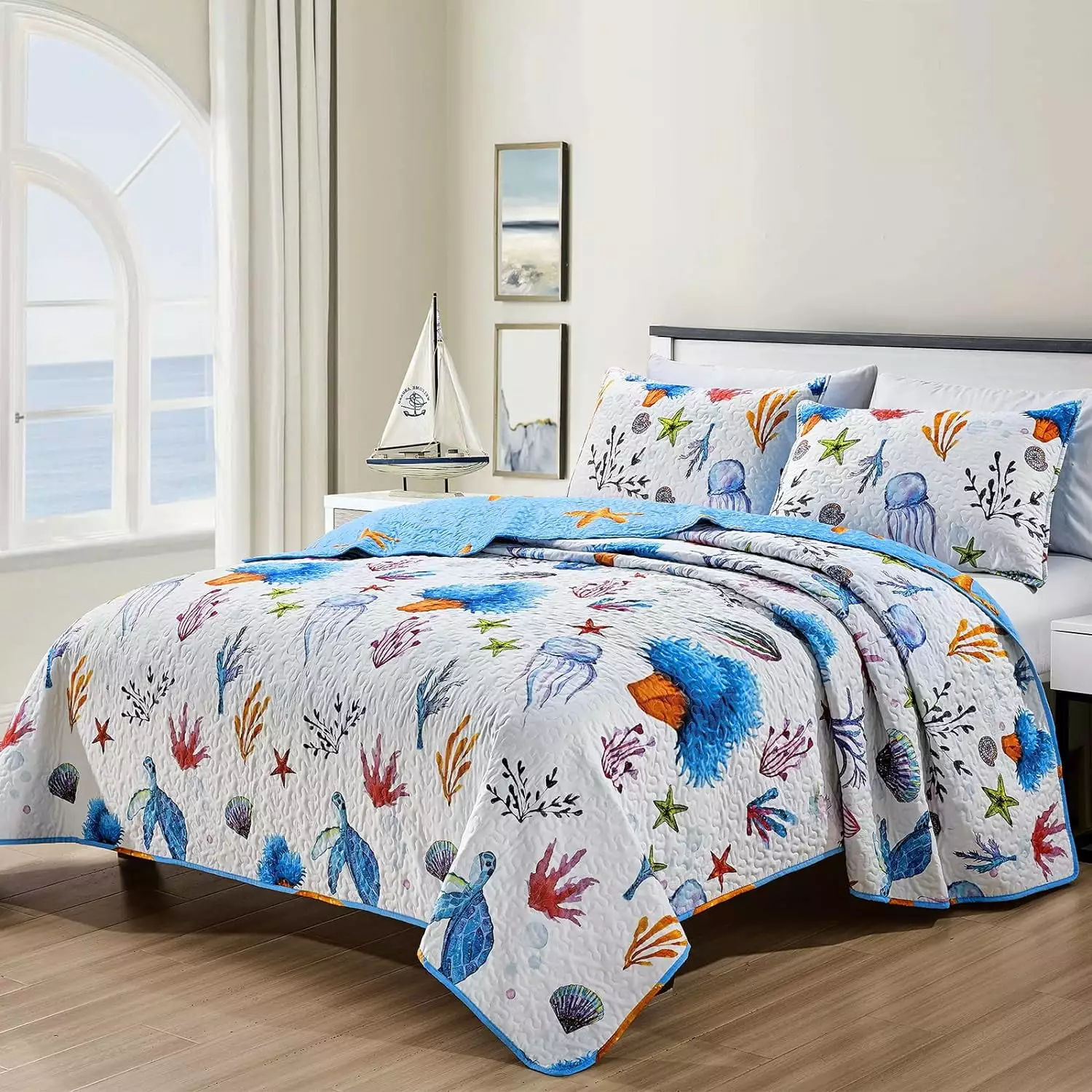 Mocaletto Luxury 3 Piece King Size Quilts. Elegant&Reversible Quilt Set Bedding Set with Pillow Shams. Coastal Bedding Beach Bedspread. Lightweight Microfiber King Size Coverlet