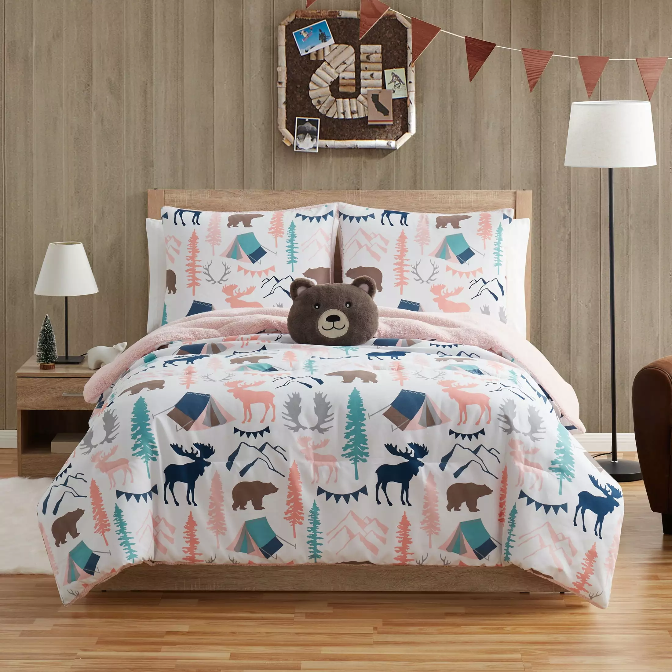 PAWZ by Bearpaw Kids' Huntington 3-Piece White Campground Comforter Set. Twin