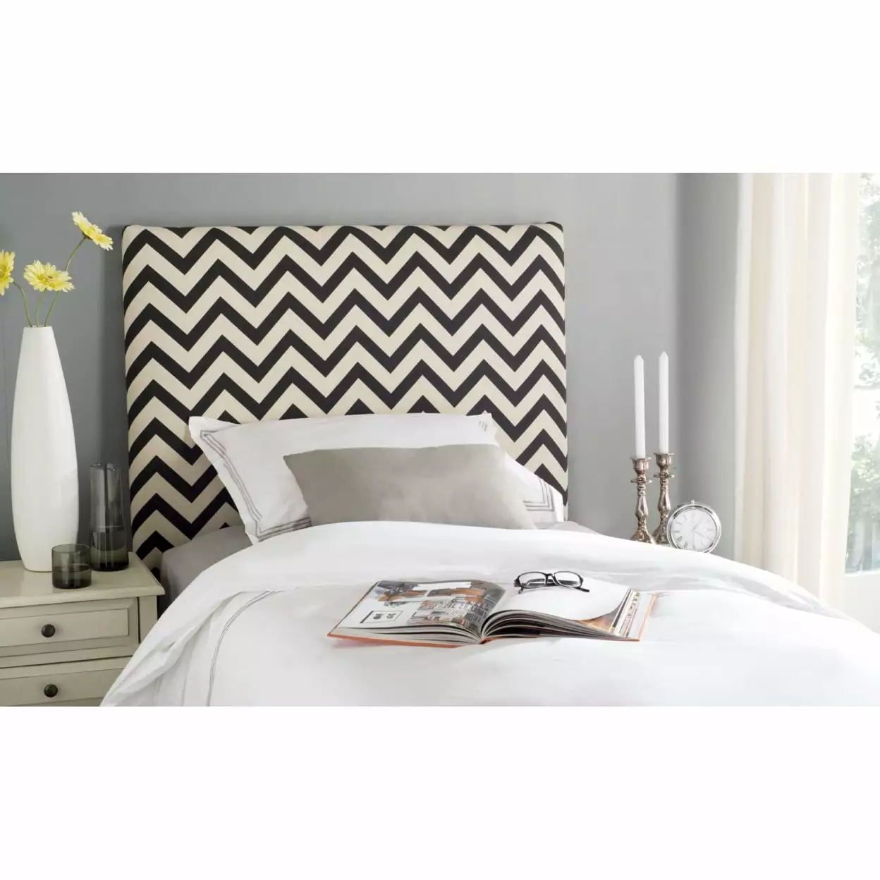 Safavieh Ziggy Chevron Stripes Upholstered Headboard. Twin. Black/White Zig Zag