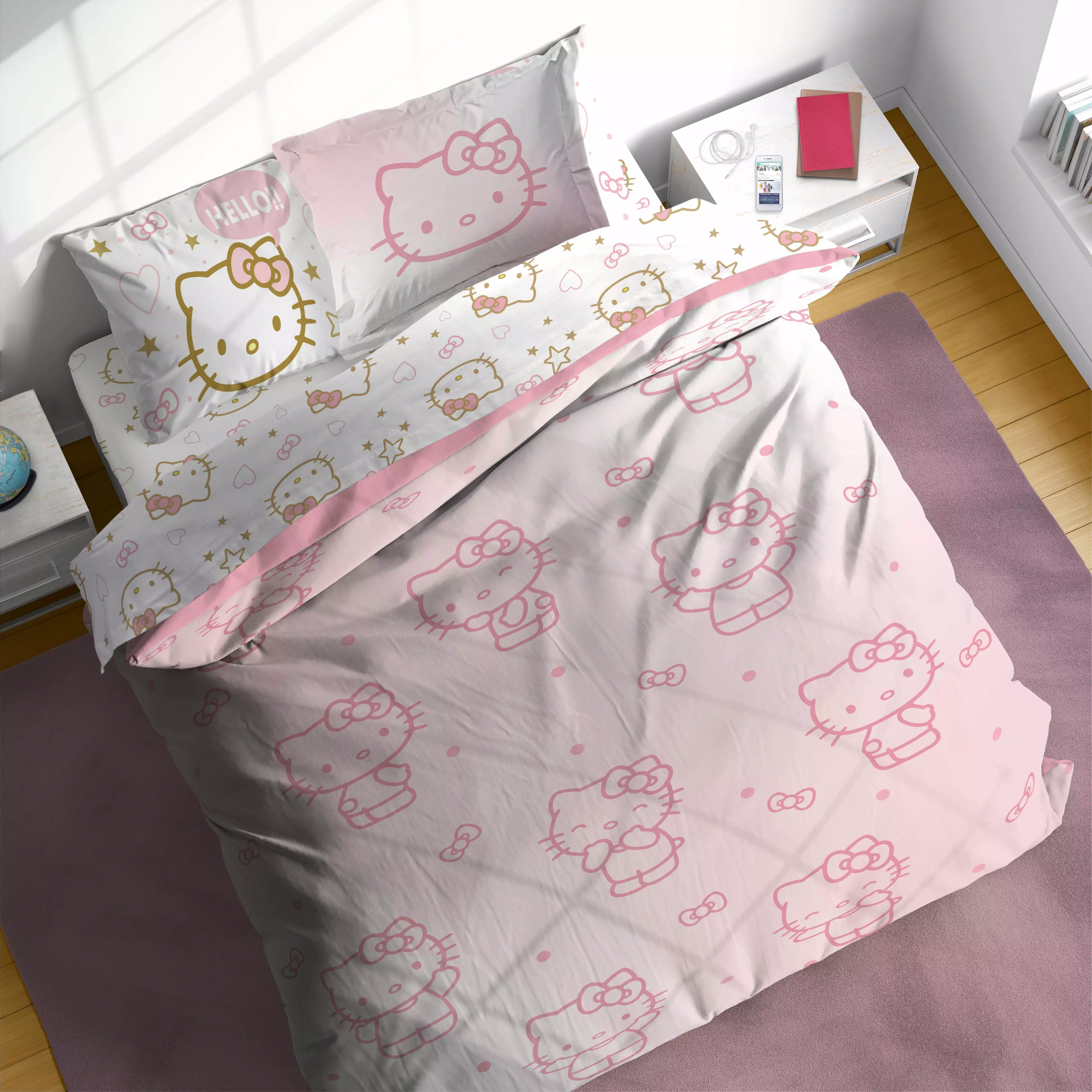 Sanrio Hello Kitty Stars 7 Piece Full Size Bed Set with Shams