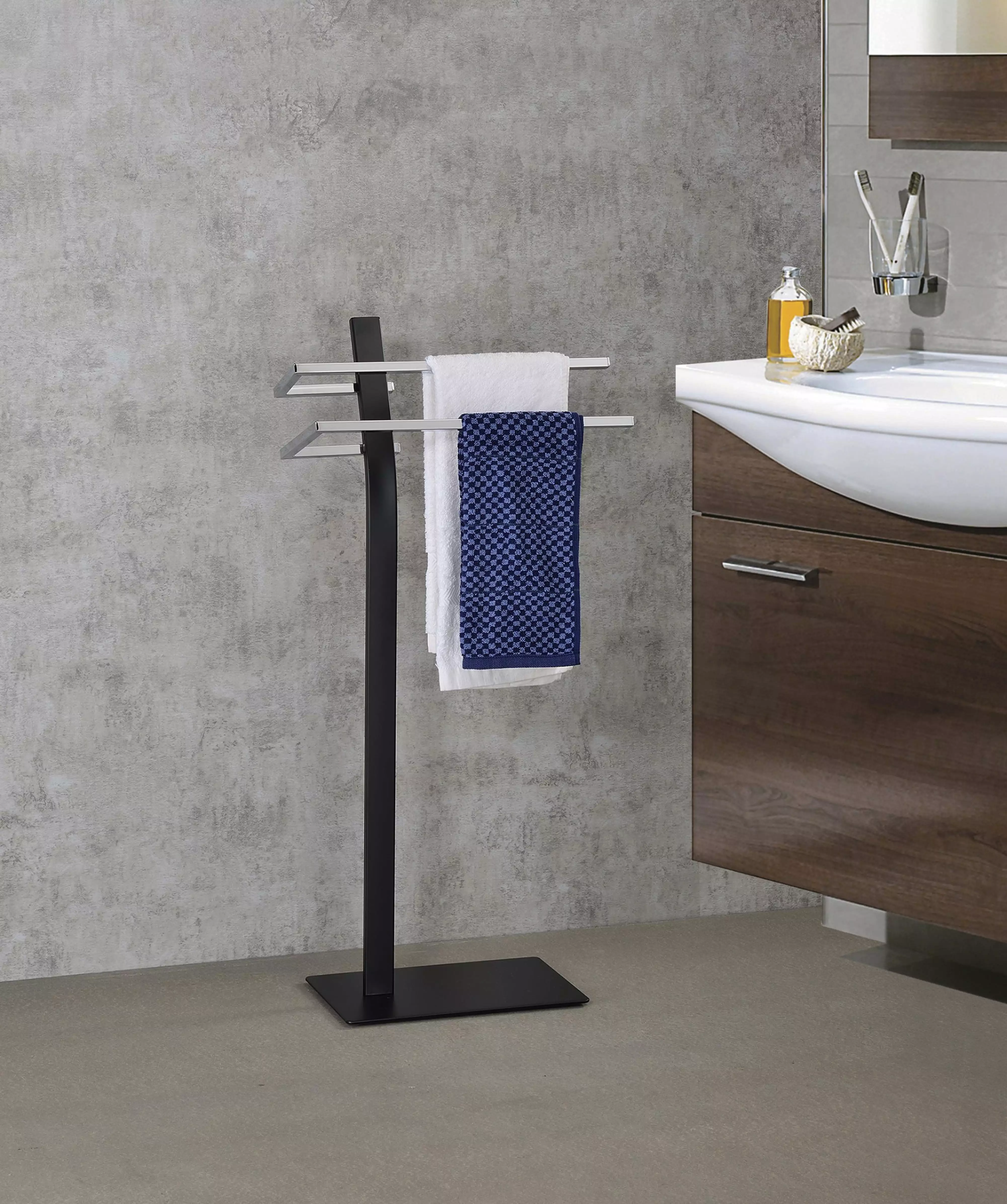 Skipper Freestanding Bathroom Towel Rack with Two Bars. Black & Chrome Metal