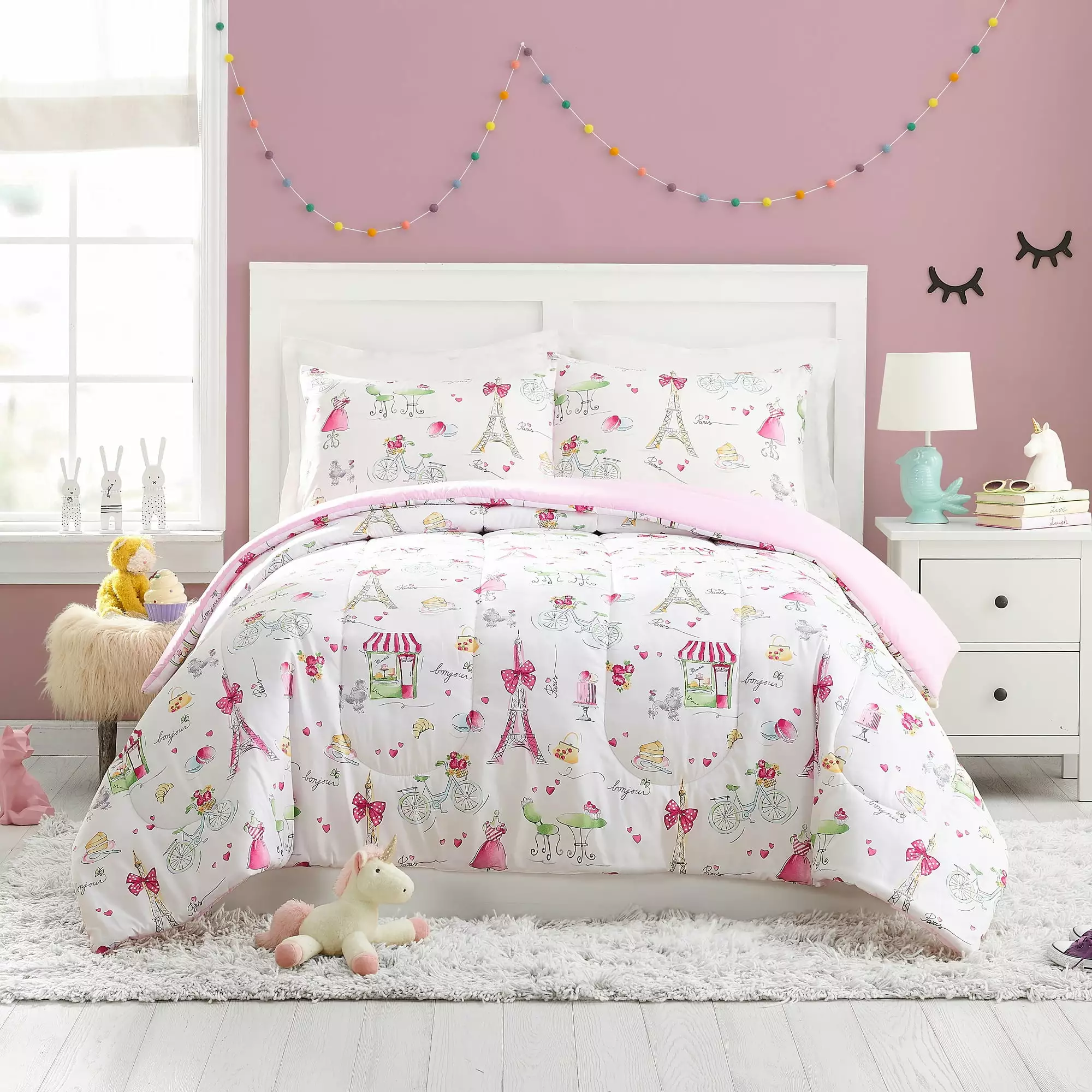 Urban Playground Kids Pretty in Paris Pink 2-Piece Comforter Set. Twin