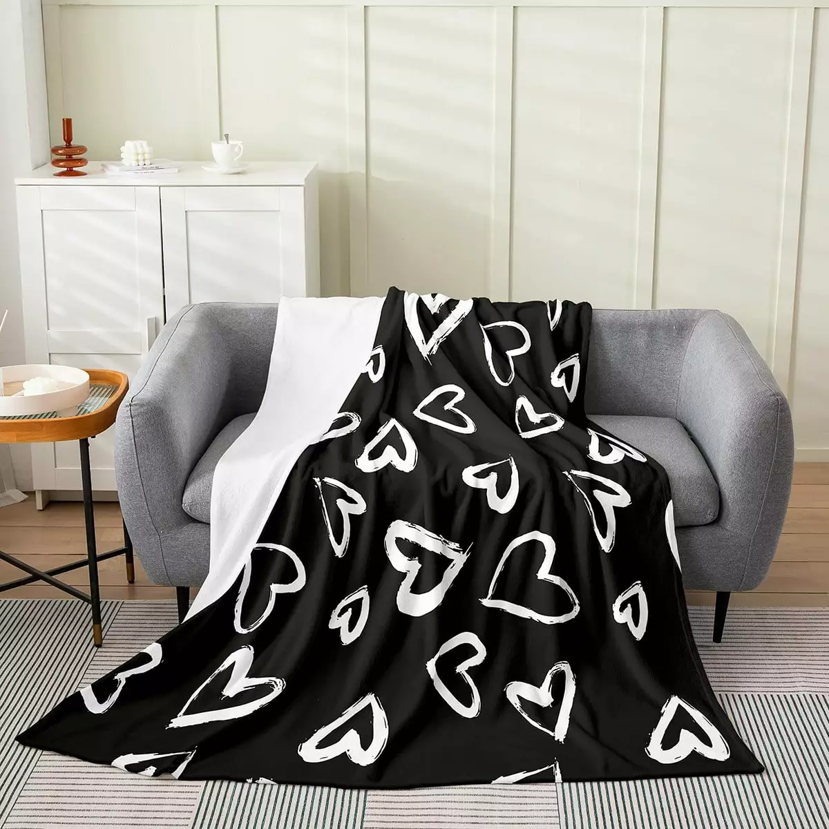 YST Love Heart Shaped Throw Blanket.Black and White Flannel Blanket for Women Men Girls Teens.Love Heart Kawaii Fleece Blanket Throw 50x60 inch.Kids Cute Heart Pattern Fuzzy Blanket Lightweight