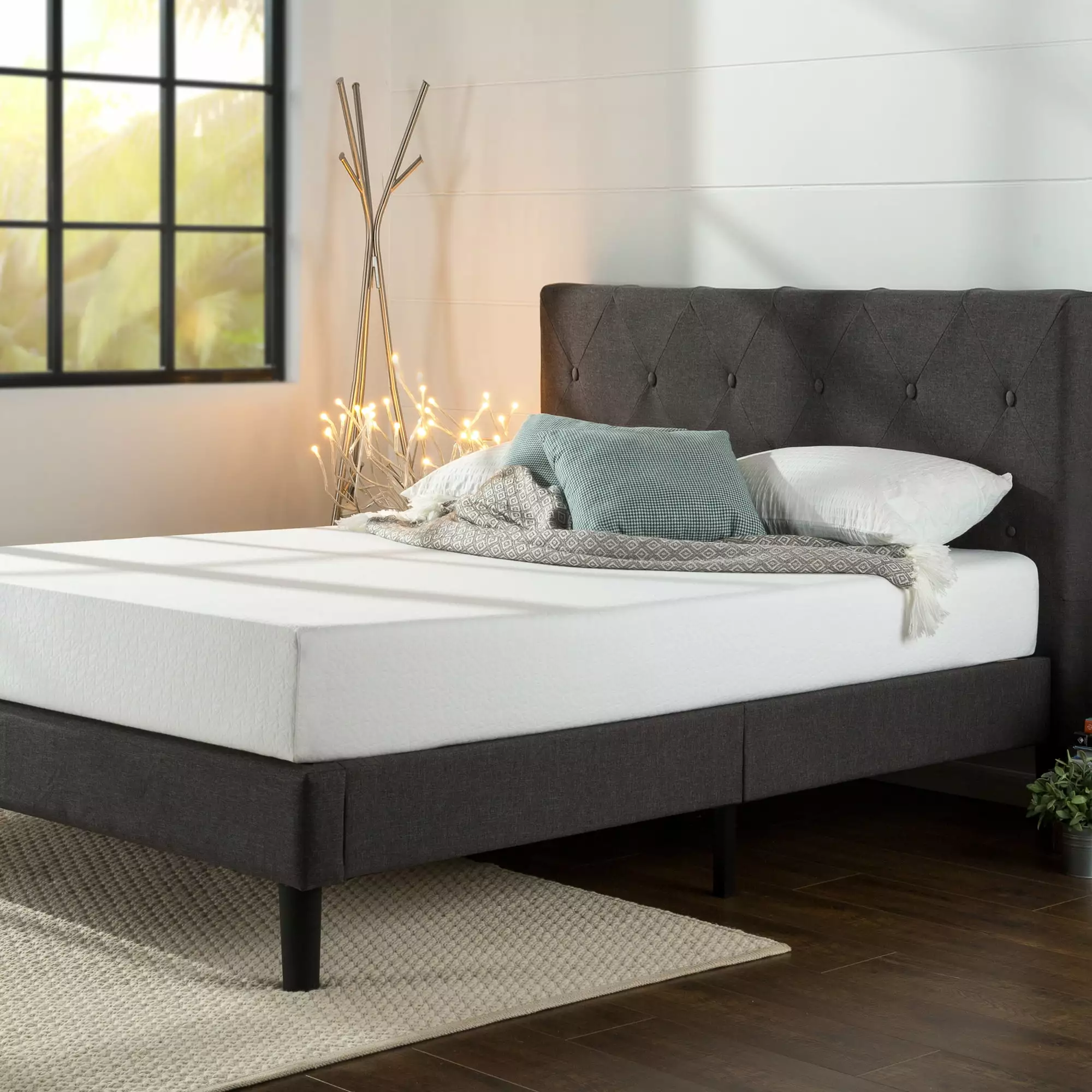 Zinus Shalini 41 Upholstered Platform Bed. Dark Grey. Full